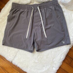 Vuori Size M • Cruise Boardshorts Charcoal Quick-Dry Performance Shorts